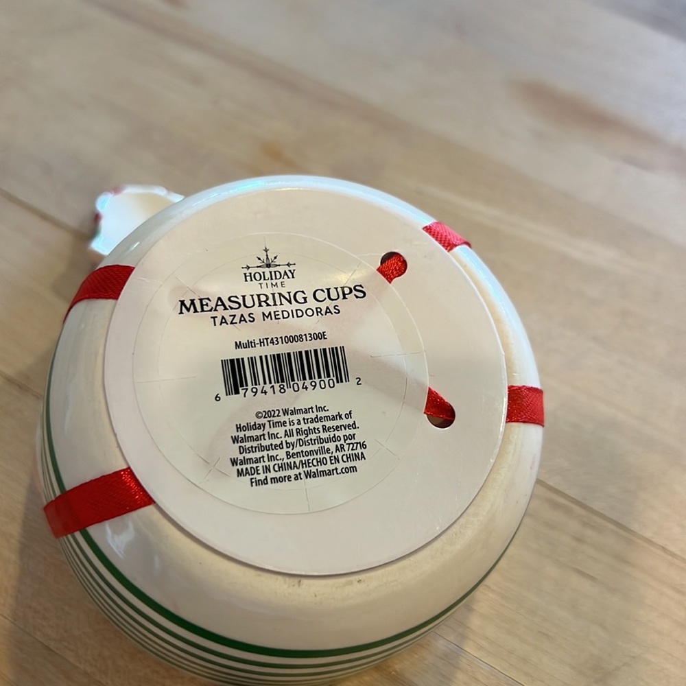 Holiday Time Elf Measuring Cups. - Picture 6 of 8